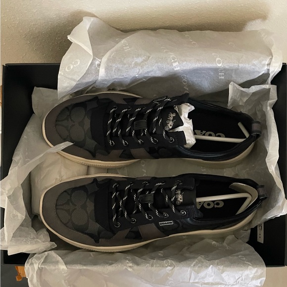 Men’s Coach shoes - Picture 5 of 6